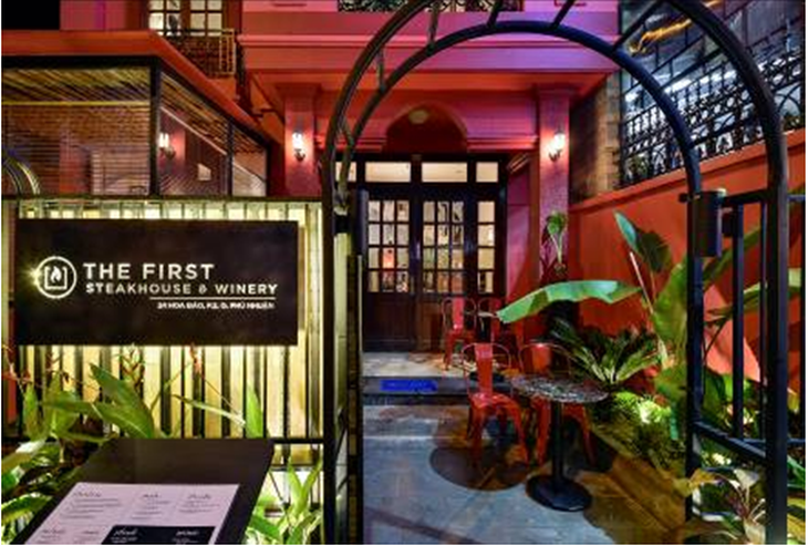 The First: Sự thành công đến từ cái tâm của người đầu bếp - Ảnh 1. The First: Sự thành công đến từ cái tâm của người đầu bếp - Ảnh 1.