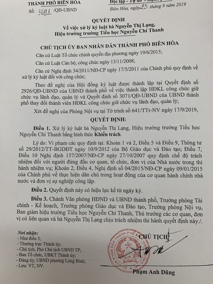 Một nữ hiệu trưởng xén tiền quỹ phụ huynh 2 năm liền - Ảnh 1.