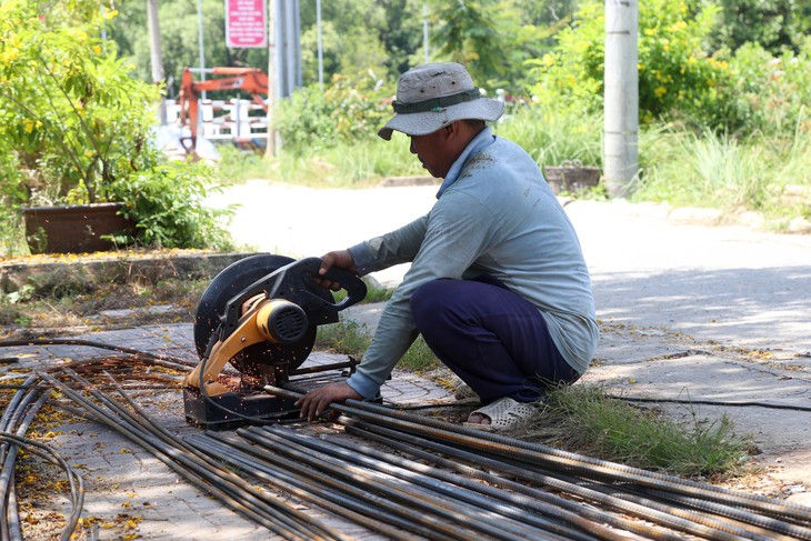 Điện về, xã đảo Thạnh An như khoác áo mới - Ảnh 6.