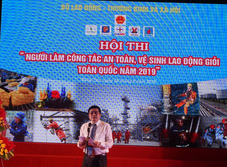 EVNNPC tham gia Hội thi Người làm công tác An toàn vệ sinh lao động giỏi 2019 - Ảnh 2.