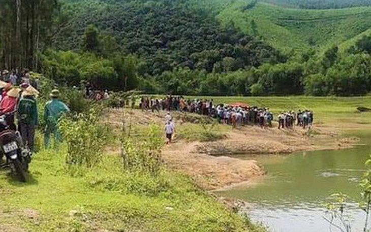 Hai học sinh chết đuối khi dã ngoại: phụ huynh 'chê' cách tổ chức của trường - Ảnh 3.