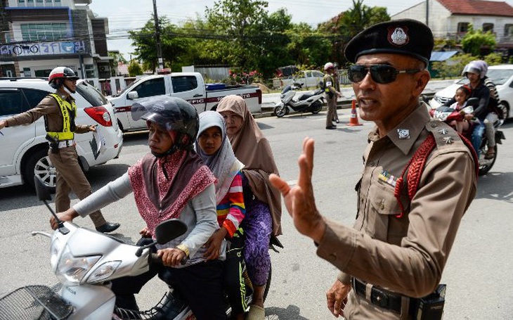 Bụi mịn PM2.5 vượt ngưỡng nguy hiểm, Thái Lan điều máy bay gieo mây khẩn cấp  - Ảnh 3.