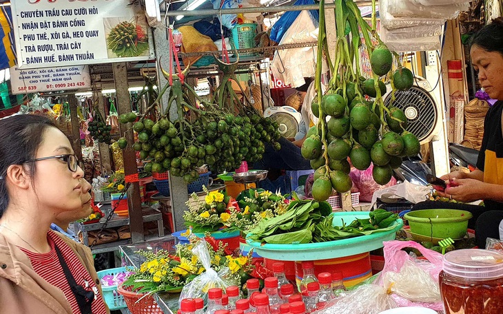 Tết sum vầy họp mặt thì đừng quan tâm hỏi mãi mất vui - Ảnh 1.