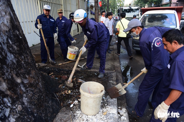 Nhiều quận huyện ra quân vì Thành phố sạch - Thành phố văn hoá’ - Ảnh 4.