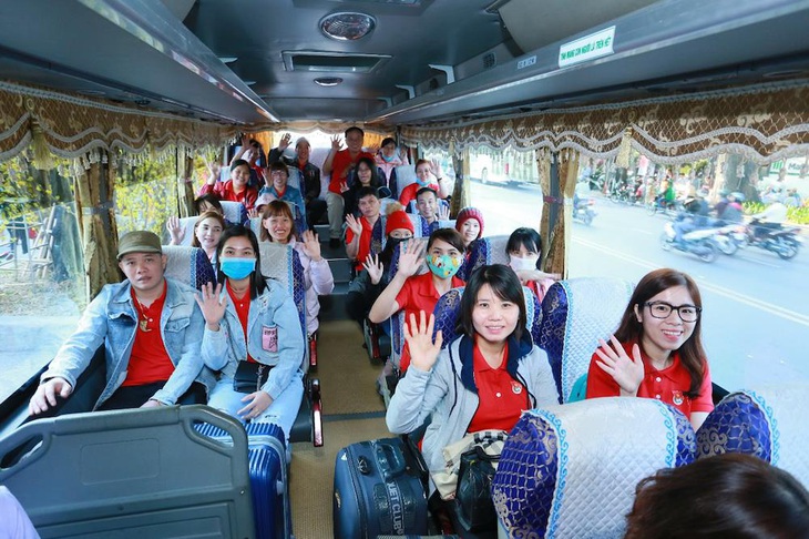 2.000 người lao động thành công khởi hành về nhà ăn tết - Ảnh 3. 2.000 người lao động thành công khởi hành về nhà ăn tết - Ảnh 3.