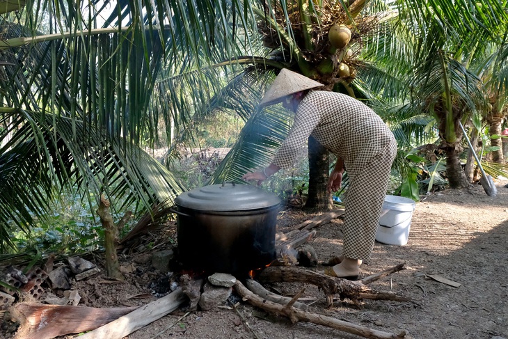 Về nhà là về nhà, Tết nửa đêm cũng về - Ảnh 1.