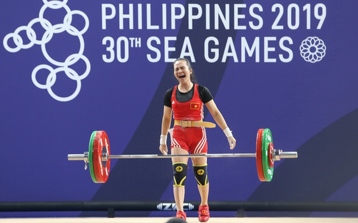 Lên đường đúng thời khắc giao thừa, đội tuyển cử tạ đặt mục tiêu đến Olympic