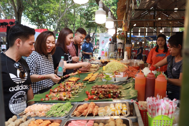 Ẩm thực Lễ hội Tết Việt - Tet Festival 2020 hút khách - Ảnh 4.