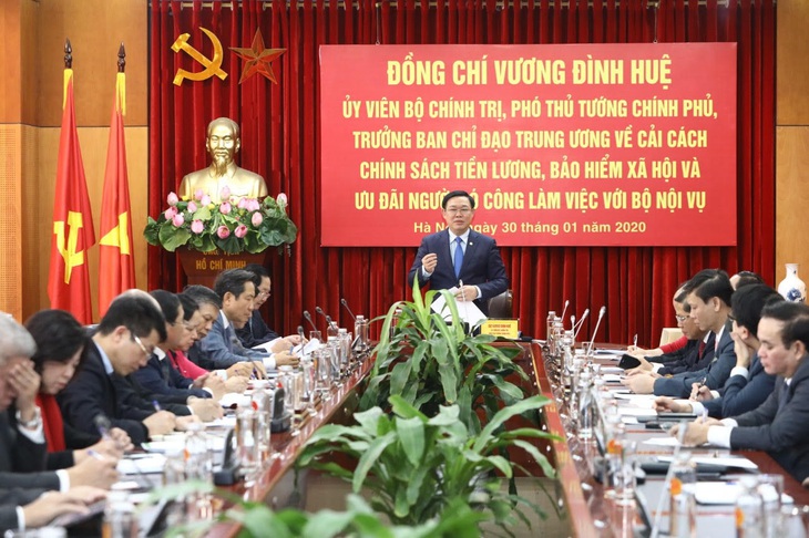 Trình Bộ Chính trị đề án tiền lương mới, có thể cải cách tiền lương từ 2021 - Ảnh 1.