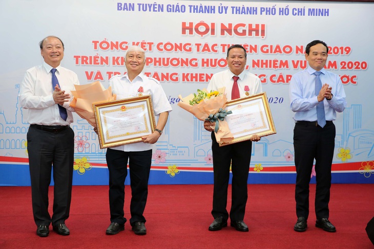 Ông Trần Lưu Quang: Cán bộ tuyên giáo phải tự trang bị sự nhạy cảm chính trị - Ảnh 3.