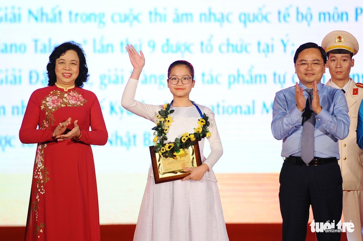 Tuyên dương 10 gương mặt trẻ thủ đô tiêu biểu năm 2019 - Ảnh 1.