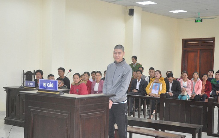 Hung thủ đâm 6 cô trò tiểu học thương vong lãnh án chung thân - Ảnh 2. Hung thủ đâm 6 cô trò tiểu học thương vong lãnh án chung thân - Ảnh 2.