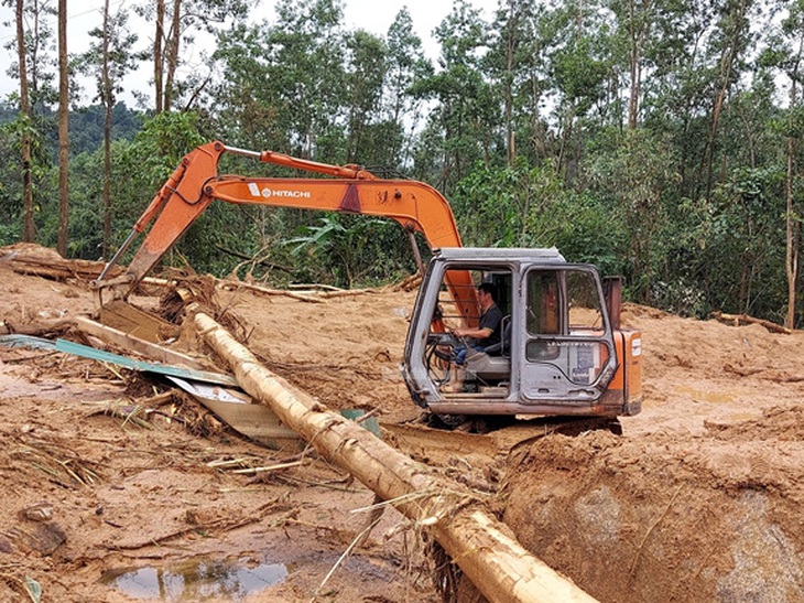 Đã tìm thấy 13 thi thể chiến sĩ, cán bộ hi sinh khi cứu nạn thủy điện Rào Trăng 3 - Ảnh 6.