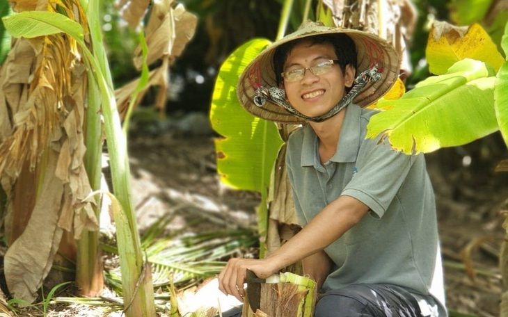 Chàng trai đi lan tỏa thông điệp làm vườn thuận tự nhiên