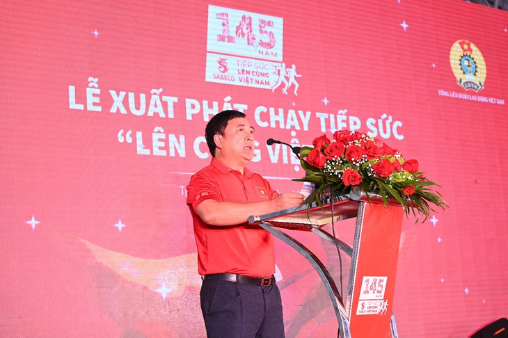Chương trình chạy tiếp sức Lên cùng Việt Nam chính thức xuất phát tại Hạ Long - Ảnh 3. Chương trình chạy tiếp sức Lên cùng Việt Nam chính thức xuất phát tại Hạ Long - Ảnh 3.