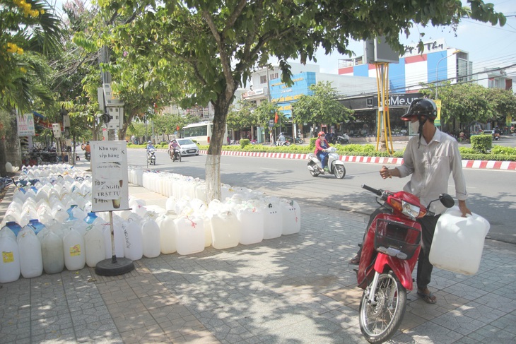 ĐBSCL làm nhà máy nước thô liên tỉnh chống nhiễm mặn - Ảnh 1.