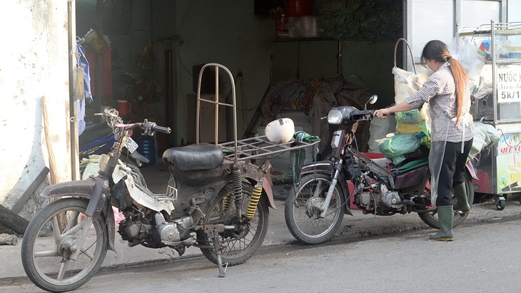 Cần có chính sách hỗ trợ người lao động khó khăn - Ảnh 1.