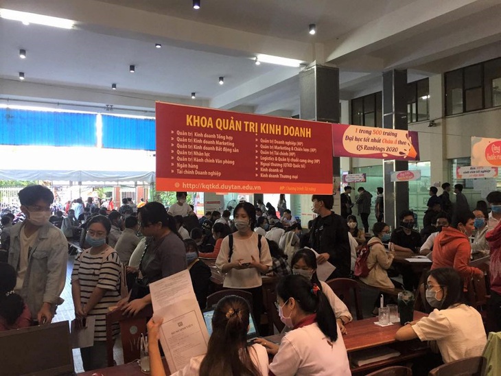 Trường Đại học Duy Tân thông báo điểm chuẩn trúng tuyển vào đại học năm 2020 - Ảnh 3. Trường Đại học Duy Tân thông báo điểm chuẩn trúng tuyển vào đại học năm 2020 - Ảnh 3.