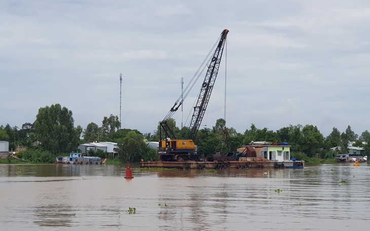 Dân phản ứng với dự án nạo vét thông luồng sông Hậu vì sợ sạt lở trôi nhà