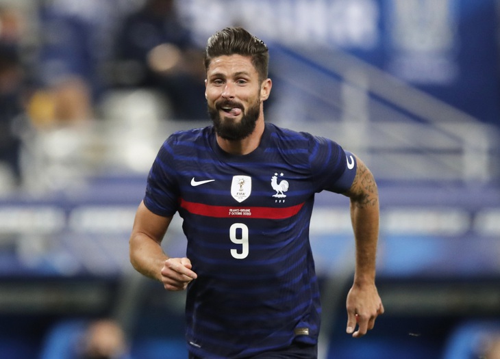 Lập cú đúp trong trận thắng Ukraine, Giroud qua mặt Platini - Ảnh 1.