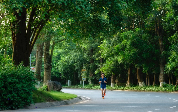 Khách xếp hàng mua nhà tại Ecopark - Ảnh 10.