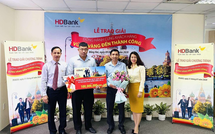 HDBank dành hơn 1,2 tỉ đồng tri ân khách hàng doanh nghiệp dịp cuối năm