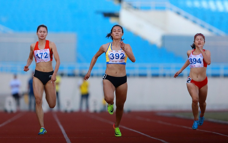 Lê Tú Chinh vượt thành tích SEA Games