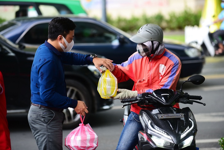 Hàng ngàn thương hiệu lớn tham gia siêu giảm giá ngày 11-11 - Ảnh 1. Hàng ngàn thương hiệu lớn tham gia siêu giảm giá ngày 11-11 - Ảnh 1.