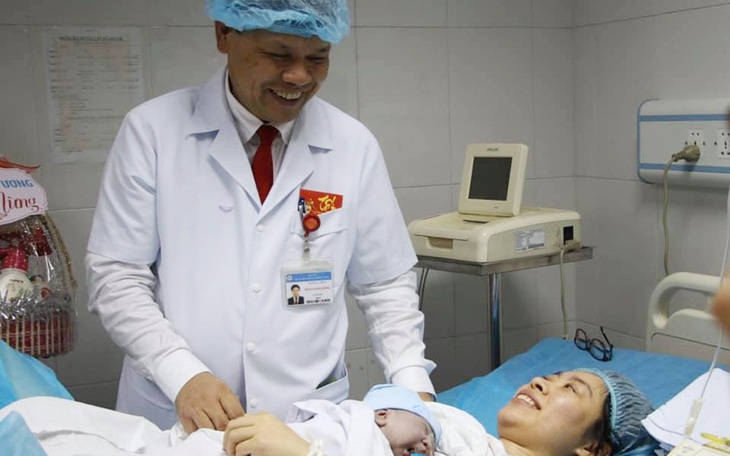 Giới chức ngành dân số lo ngại: Kết hôn muộn, người giàu không chịu… đẻ