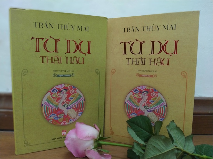 Từ Dụ thái hậu đoạt giải nhất, sách về cải cách ruộng đất rút giải thưởng - Ảnh 1.