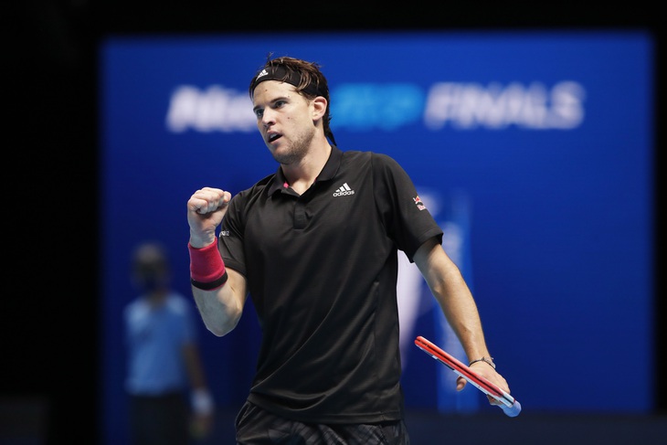 Djokovic và Nadal cùng thua, Thiem gặp Medvedev ở chung kết ATP Finals - Ảnh 1.