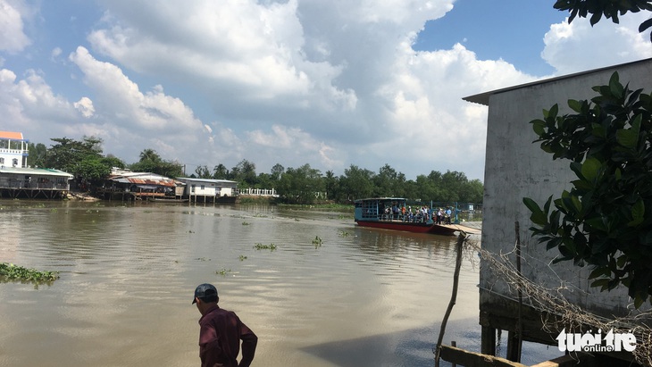 Thách đánh nhau rồi nhảy xuống sông thoát thân, 2 người chết - Ảnh 1.