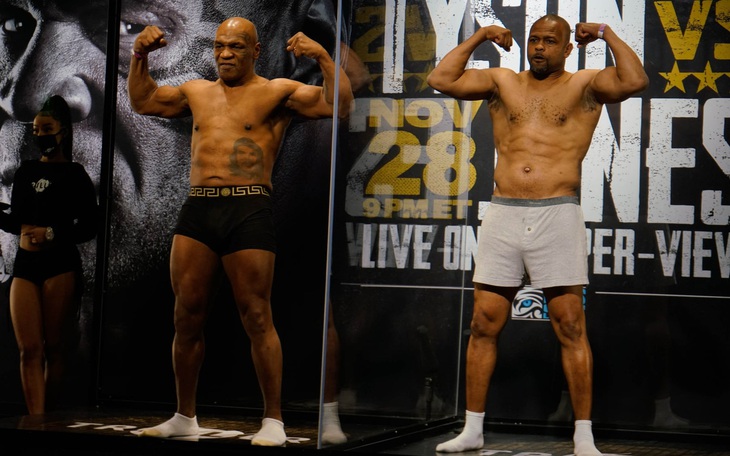 Mike Tyson hòa Roy Jones Jr. trong trận thượng đài sau 15 năm treo găng