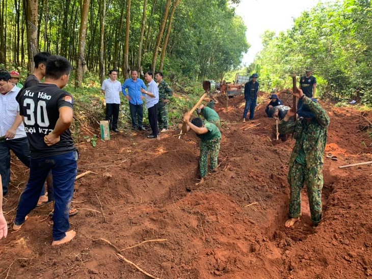 Từ tin báo của người dân, Bình Phước quy tập được 19 hài cốt liệt sĩ - Ảnh 1.