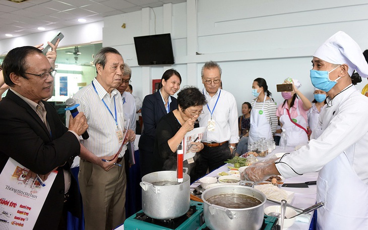 Những câu chuyện thú vị về phở tại gala 