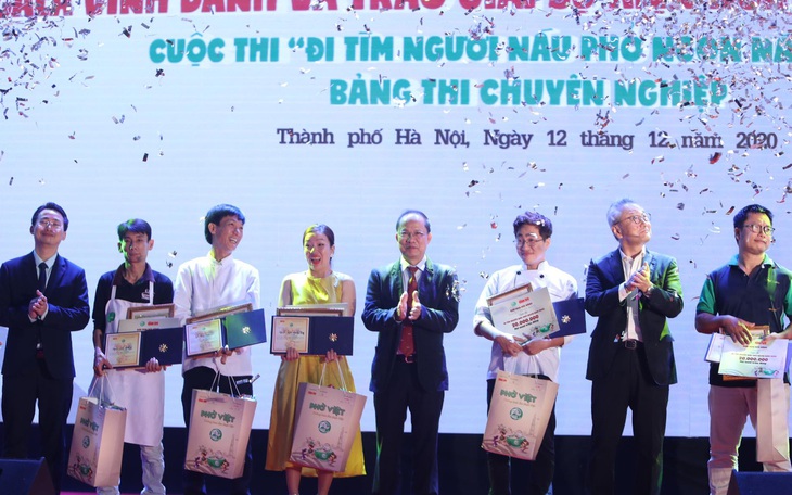 Vinh danh 10 Hoa Hồi Vàng - người nấu phở ngon năm 2020