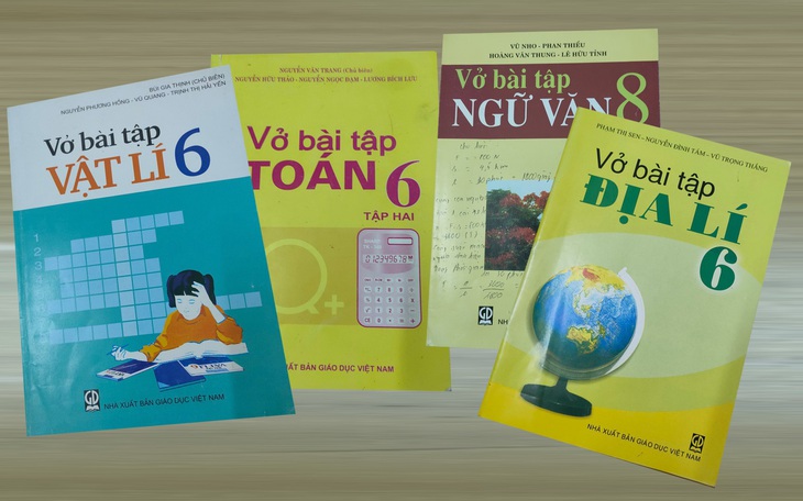 Sách giả chui vào trường do cấp trên giới thiệu? - Ảnh 1.