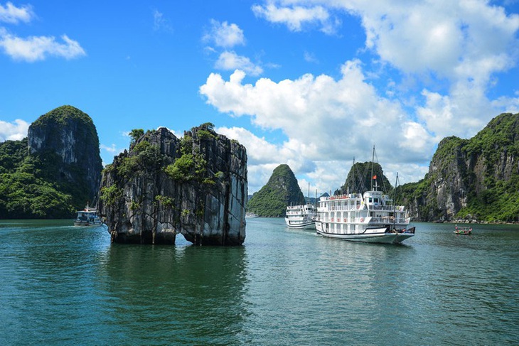 Tour miền Bắc từ TP.HCM giá tốt vi vu thả ga chỉ từ 5.990.000 đồng - Ảnh 4. Tour miền Bắc từ TP.HCM giá tốt vi vu thả ga chỉ từ 5.990.000 đồng - Ảnh 4.