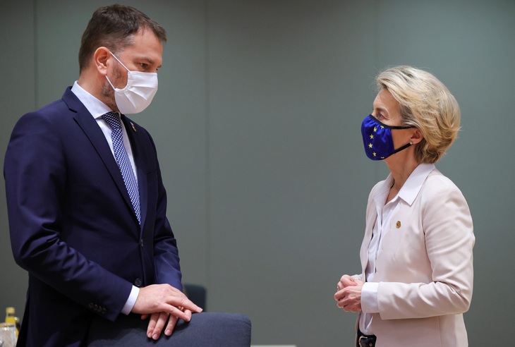 Thủ tướng Slovakia mắc COVID-19: ‘Tôi là một trong số các bạn’ - Ảnh 1. Thủ tướng Slovakia mắc COVID-19: ‘Tôi là một trong số các bạn’ - Ảnh 1.
