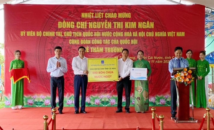 PV GAS tham gia đoàn công tác Trung ương đến miền Tây Nam bộ - Ảnh 1. PV GAS tham gia đoàn công tác Trung ương đến miền Tây Nam bộ - Ảnh 1.