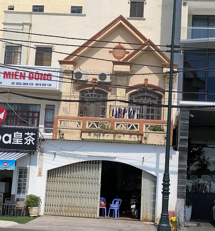 Buộc nguyên đơn phải bán đất cho bị đơn - Ảnh 1. Buộc nguyên đơn phải bán đất cho bị đơn - Ảnh 1.
