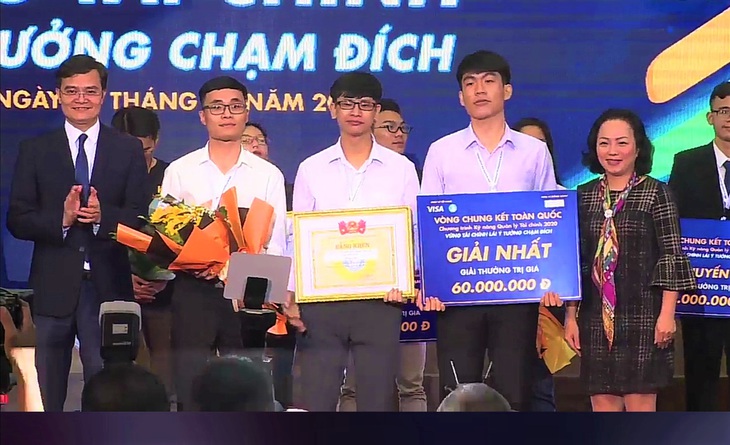 Dự án sScan giành giải nhất Chương trình Kỹ năng quản lý tài chính 2020 - Ảnh 1.