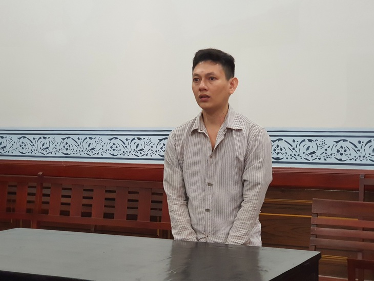 Chém chết bạn vì đưa thiếu tiền thắng cược, lãnh án chung thân - Ảnh 1. Chém chết bạn vì đưa thiếu tiền thắng cược, lãnh án chung thân - Ảnh 1.
