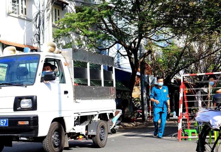 Bình tĩnh để chống dịch - Ảnh 2.