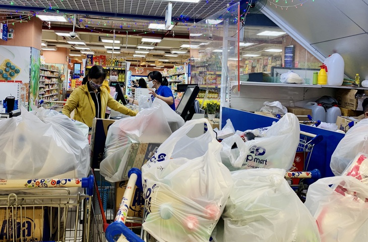 Tưng bừng khuyến mãi đón năm mới 2021 - Ảnh 2. Tưng bừng khuyến mãi đón năm mới 2021 - Ảnh 2.