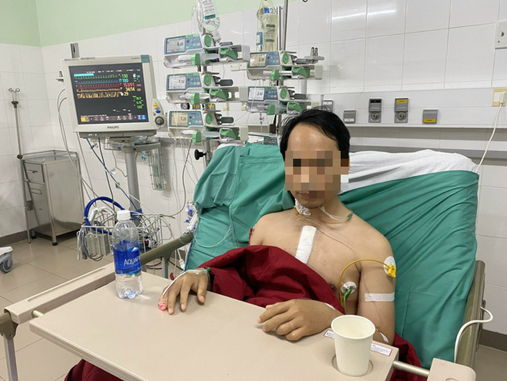 Trái tim anh công nhân cầu đường Vũng Tàu đập trong lồng ngực thanh niên Huế - Ảnh 1. Trái tim anh công nhân cầu đường Vũng Tàu đập trong lồng ngực thanh niên Huế - Ảnh 1.
