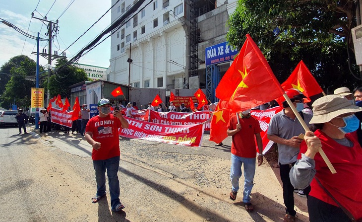 Giăng băngrôn, phát loa tố chủ đầu tư ở Vũng Tàu lừa đảo - Ảnh 3.