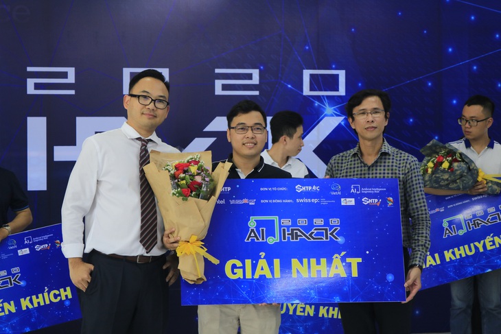 Dự án giao thông thông minh giành giải nhất tại cuộc thi AI Hack 2020 - Ảnh 1.