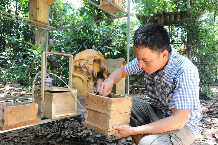 Chàng trai mê ong dú - Ảnh 2.