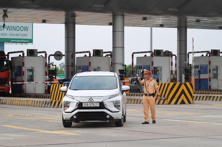 Phó thủ tướng gửi công điện yêu cầu bảo đảm an toàn giao thông, chống tội phạm dịp tết - Ảnh 1.